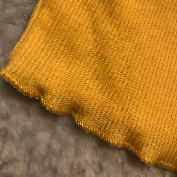 SHEIN lettuce trim rib-knit bandeau top - Picture 3 of 3